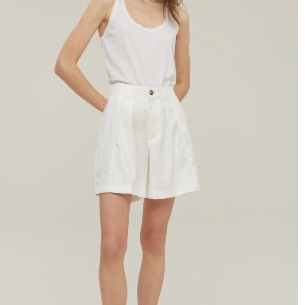 Closed white womens linen and lyocell shorts